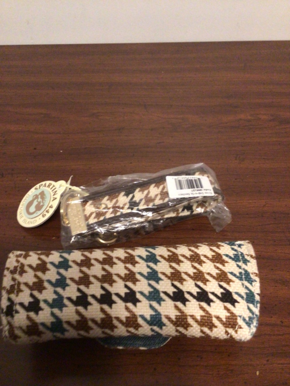SPARTAN 449 Daufuskie Island hound tooth glass case and wrist key holder NWT - Picture 3 of 7